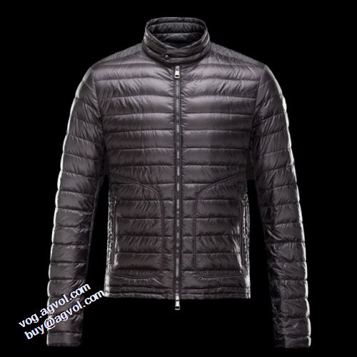 高級感を備えている 2021秋冬 モンクレール MONCLER モンクレールブランド コピー ダウンジャケット メンズ 3色可選 防寒具としての機能もバッチリ 大人っぼい