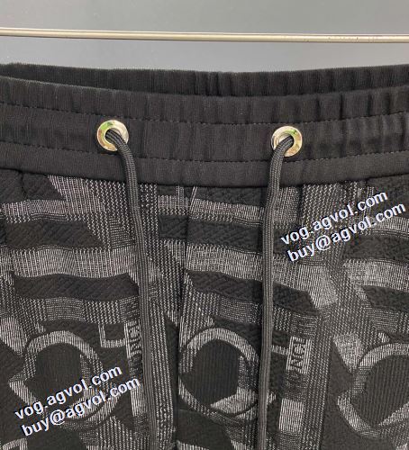 大人気アイテム！入手困難 2021秋冬 モンクレール MONCLER モンクレール偽物ブランド チノパン 程よい丈感 キレイめにもカジュアルにも相性抜群