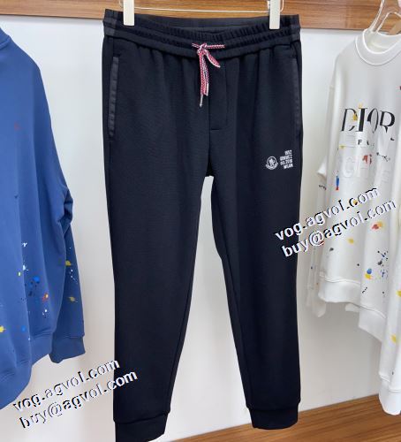 モンクレールブランドスーパーコピー チノパン 2021秋冬 芸能人に愛用者続出 モンクレール MONCLER 最高のリラックス感 着回力抜群
