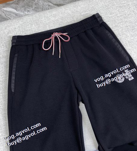 モンクレールブランドスーパーコピー チノパン 2021秋冬 芸能人に愛用者続出 モンクレール MONCLER 最高のリラックス感 着回力抜群