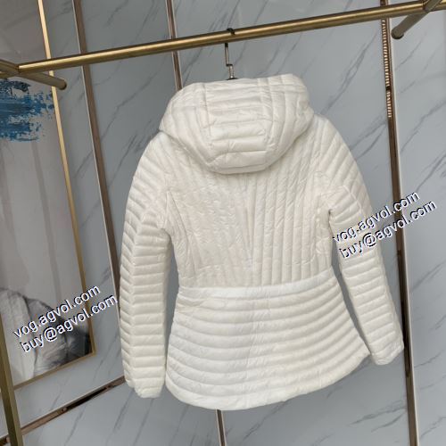 しっかり暖かな感じ 2021秋冬 モンクレール MONCLER 最安値に挑戦 ダウンプレミアムダウンジャケット 2色可選 防風性に優れ