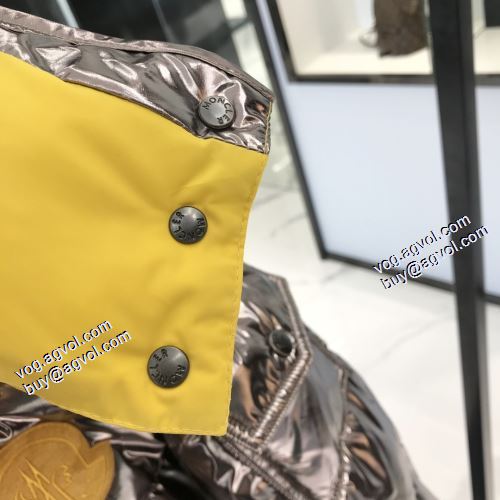 2021秋冬 モンクレール MONCLER 先行販売 ファション性の高い ライトダウンジャケット 防寒具としての機能もバッチリ