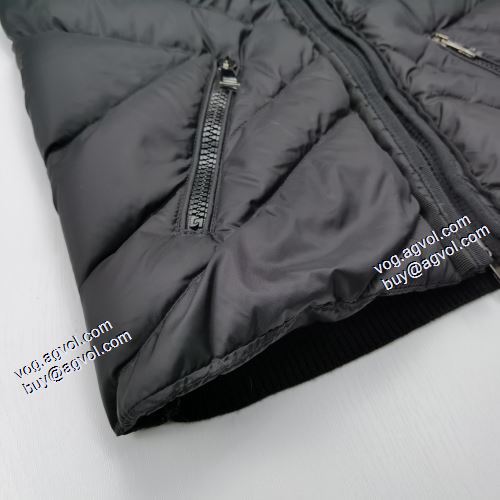 2色可選 2021秋冬 モンクレール MONCLER 個性的なデザ 軽量ダウンジャケット カジュアルに着こなせるデザイン 何にでも合わせ易く格好良く決まる