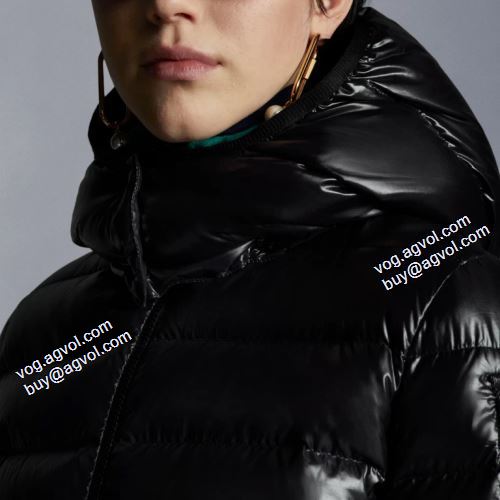 ダウンプレミアムダウンジャケット ふわふわな感触 2021秋冬 モンクレール MONCLER 今買い◎得 フィルパワーの高い