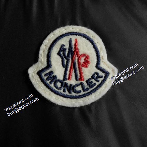 極上の着心地 2021秋冬 モンクレール MONCLER ダウンプレミアムダウンジャケット 快適な着心地をキープ