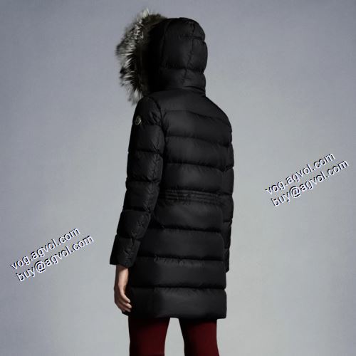 2021秋冬 モンクレール MONCLER 耐久性のある ライトダウンジャケット すっきり着膨れしない 快適な着心地をキープ