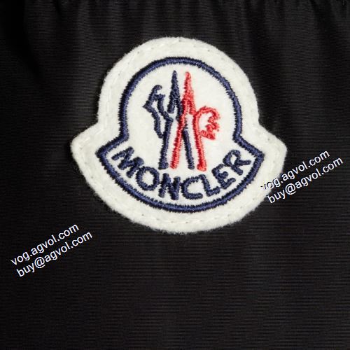 真冬でも温かく過ごせる お洒落に魅せる 2021秋冬 モンクレール MONCLER ダウンプレミアムダウンジャケット