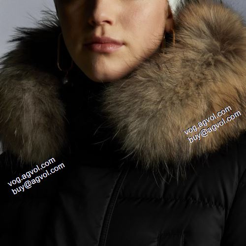 2021秋冬 ダウンプレミアムダウンジャケット 超目玉 モンクレール MONCLER お洒落に細身効果 カジュアルに着こなせるデザイン
