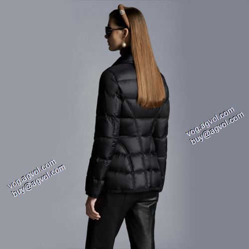 2021秋冬 おすすめ/オススメ モンクレール MONCLER 冬物大人気SALE ダウンプレミアムダウンジャケット 秋冬を彩る一着