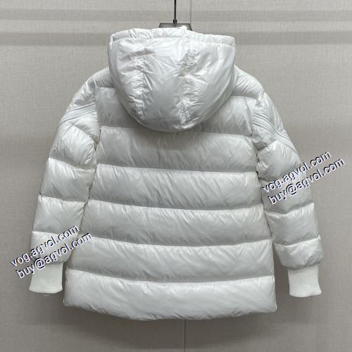 人気 ランキング 2021秋冬 人気 ランキング モンクレール MONCLER 軽量ダウンジャケット 防風性に優れ