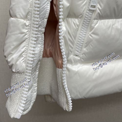 人気 ランキング 2021秋冬 人気 ランキング モンクレール MONCLER 軽量ダウンジャケット 防風性に優れ
