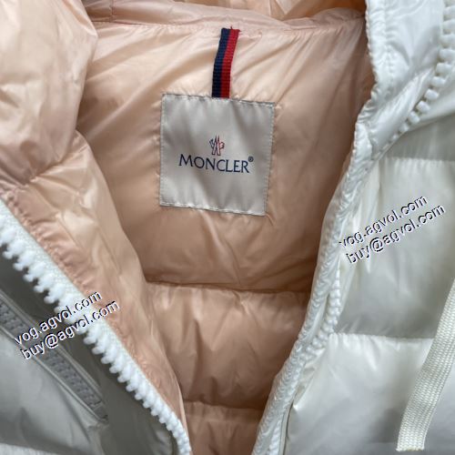 人気 ランキング 2021秋冬 人気 ランキング モンクレール MONCLER 軽量ダウンジャケット 防風性に優れ