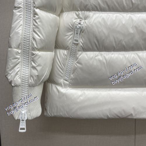 人気 ランキング 2021秋冬 人気 ランキング モンクレール MONCLER 軽量ダウンジャケット 防風性に優れ