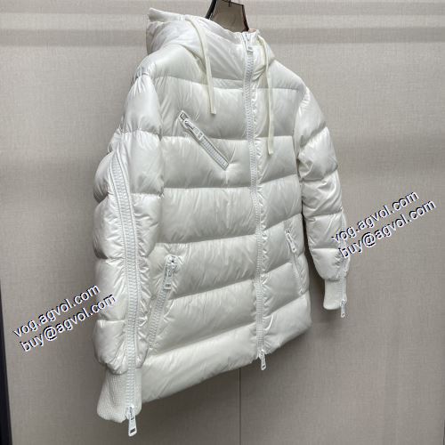 人気 ランキング 2021秋冬 人気 ランキング モンクレール MONCLER 軽量ダウンジャケット 防風性に優れ