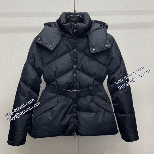 争奪戦必至 2021秋冬 モンクレール MONCLER 軽量ダウンジャケット 3色可選 楽に着用出来る
