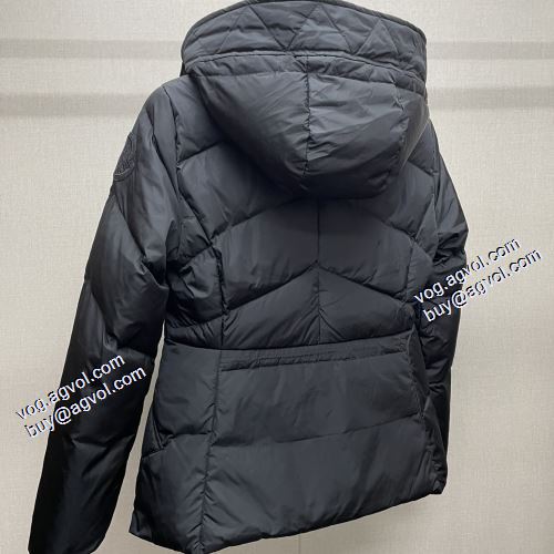 争奪戦必至 2021秋冬 モンクレール MONCLER 軽量ダウンジャケット 3色可選 楽に着用出来る