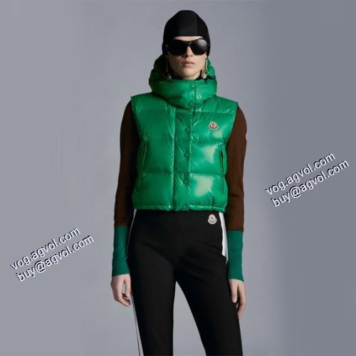 2021秋冬 実用性に溢れるアイテム 3色可選 モンクレール MONCLER 軽量ダウン フィルパワーの高い