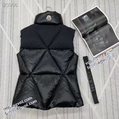 モンクレールコピー ダウンジャケット ベスト 腰の括れ 2021秋冬 レディな魅力を モンクレール MONCLER 軽くて暖かい