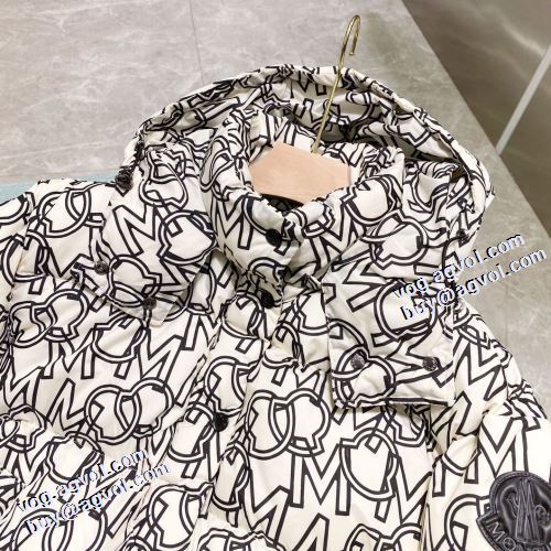2色可選 存在感のある モンクレールコピー ブランド 2021秋冬 モンクレール MONCLER ダウンジャケット 袖にロゴ付 フィルパワーの高い