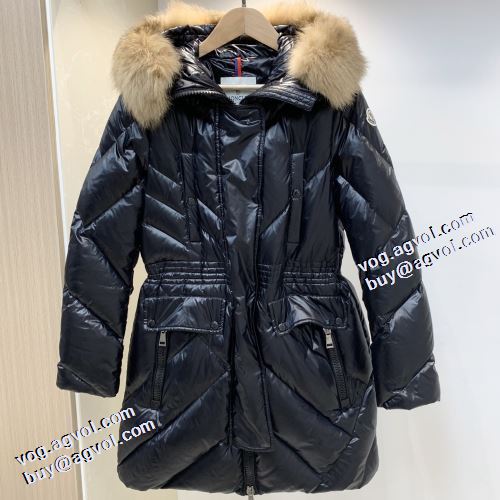 2021秋冬 モンクレール MONCLER モデル大絶賛?  ダウンジャケット 2色可選 ウエストも細見せ モンクレールブランド 偽物 通販 ラクーンファー付きダウンコート 