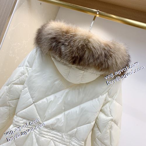 2021秋冬 モンクレール MONCLER モデル大絶賛?  ダウンジャケット 2色可選 ウエストも細見せ モンクレールブランド 偽物 通販 ラクーンファー付きダウンコート 