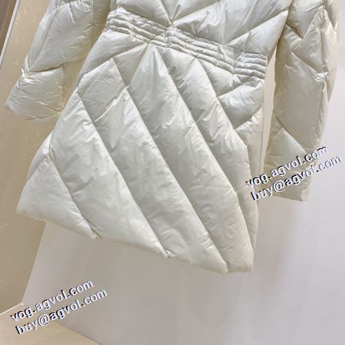 2021秋冬 モンクレール MONCLER モデル大絶賛?  ダウンジャケット 2色可選 ウエストも細見せ モンクレールブランド 偽物 通販 ラクーンファー付きダウンコート 