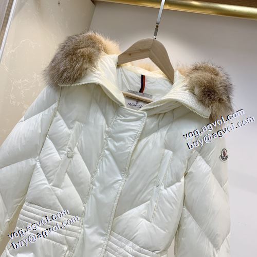 2021秋冬 モンクレール MONCLER モデル大絶賛?  ダウンジャケット 2色可選 ウエストも細見せ モンクレールブランド 偽物 通販 ラクーンファー付きダウンコート 
