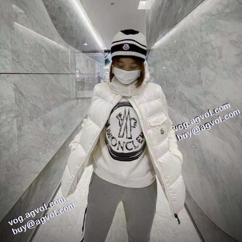 2021秋冬 モンクレールコピー モンクレール MONCLER 首胸ロゴ 肌触りの気持ちい? 2色可選 ダウンジャケット ベスト 着心地 の良い