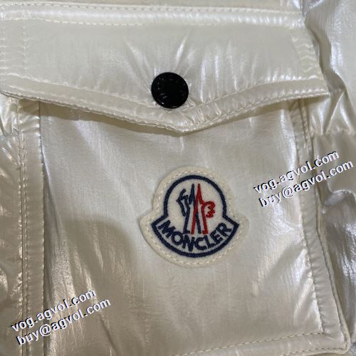 2021秋冬 モンクレールコピー モンクレール MONCLER 首胸ロゴ 肌触りの気持ちい? 2色可選 ダウンジャケット ベスト 着心地 の良い