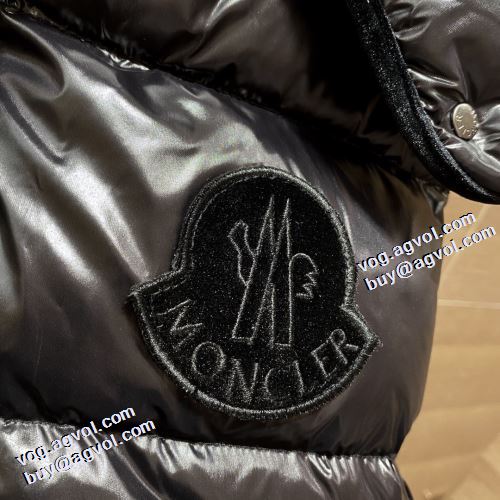 セレブ風 2021秋冬 モンクレール MONCLER モンクレールコピー 防風性に優れ ブランド ベスト ダウンジャケット フードづき 