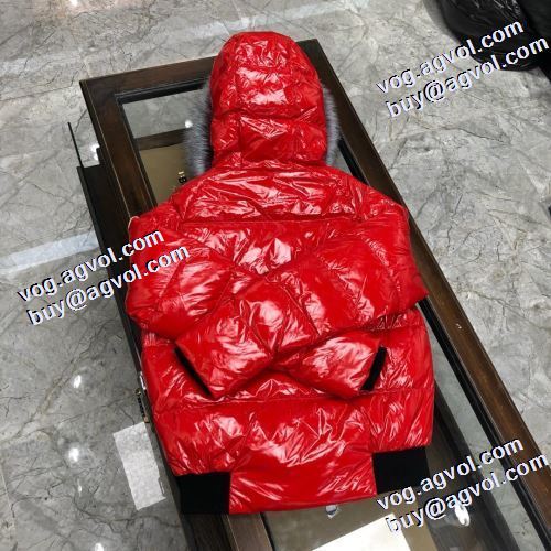 モンクレール MONCLER 2022新作 モンクレールブランド コピー 最安値に挑戦 ダウンジャケット 2色可選 寒い季節にピッタリの一枚 軽くて暖かい