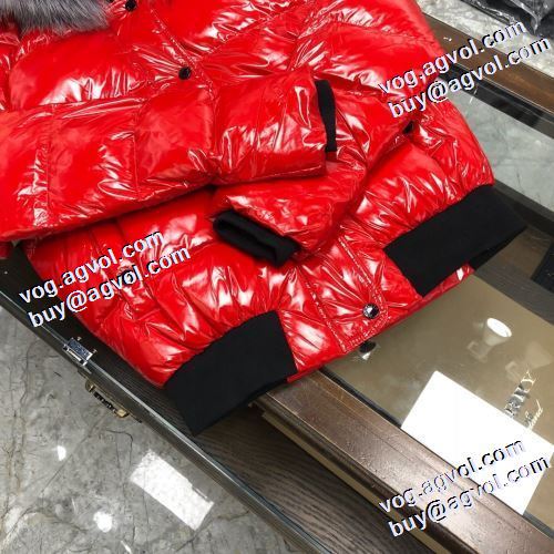 モンクレール MONCLER 2022新作 モンクレールブランド コピー 最安値に挑戦 ダウンジャケット 2色可選 寒い季節にピッタリの一枚 軽くて暖かい