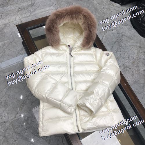 人気販売中 モンクレール MONCLER ダウンプレミアムダウンジャケット 3色可選 防風性に優れ モンクレールスーパーコピー 2021新作 上品な色合い