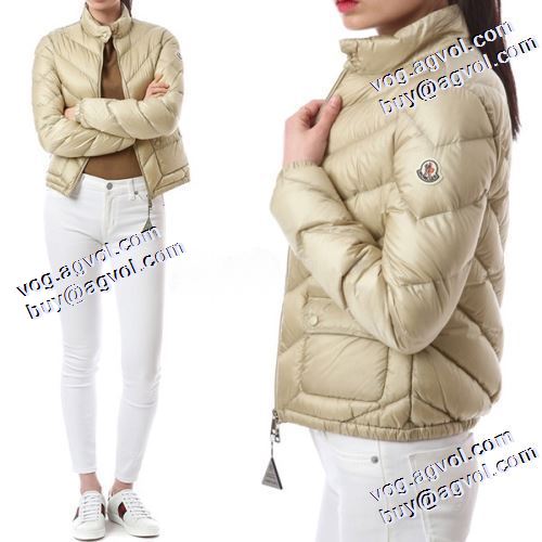 人気新品★超特価★ モンクレール MONCLER 軽量ダウンジャケット 4色可選 2022新作 モンクレールコピーブランド ふわふわな感触 ワンランク上のアウターウエア