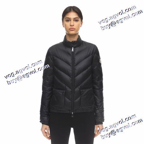 人気新品★超特価★ モンクレール MONCLER 軽量ダウンジャケット 4色可選 2022新作 モンクレールコピーブランド ふわふわな感触 ワンランク上のアウターウエア
