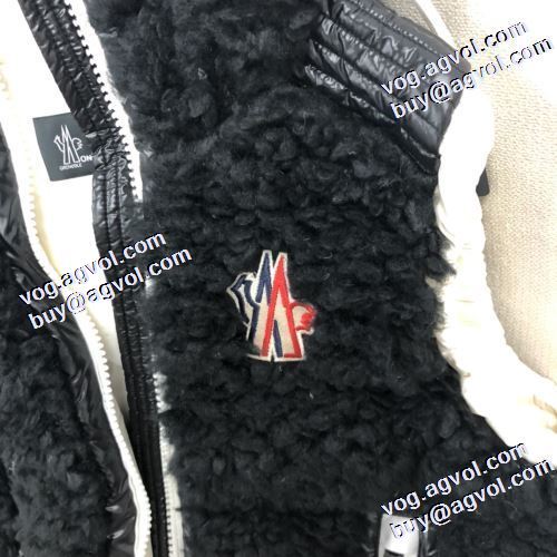 ダウンベスト 2色可選 モンクレール MONCLER 着心地抜群 モンクレール偽物ブランド 2022新作 風も通さない アグレッシブな行動を支える