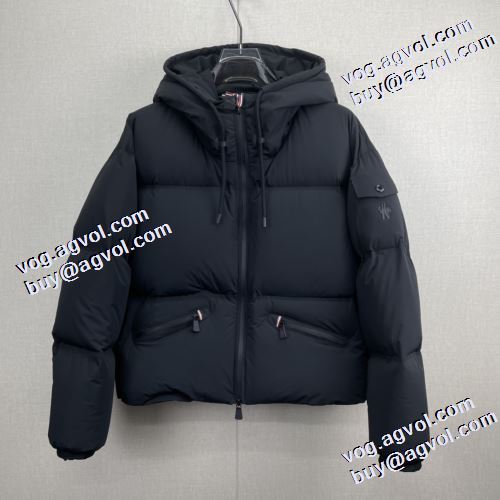 フィルパワーの高い モンクレールブランド コピー モンクレール MONCLER 革ダウンジャケット 2022新作 人目を惹くデザイン 保温効果は抜群 