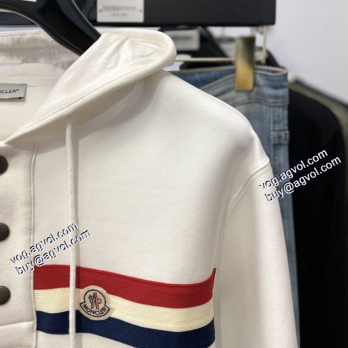 モンクレールスーパーコピー 2021秋冬 3色可選 ランキング1位 ボタンパーカー 帽子付き モンクレール MONCLER プルオーバーパーカー