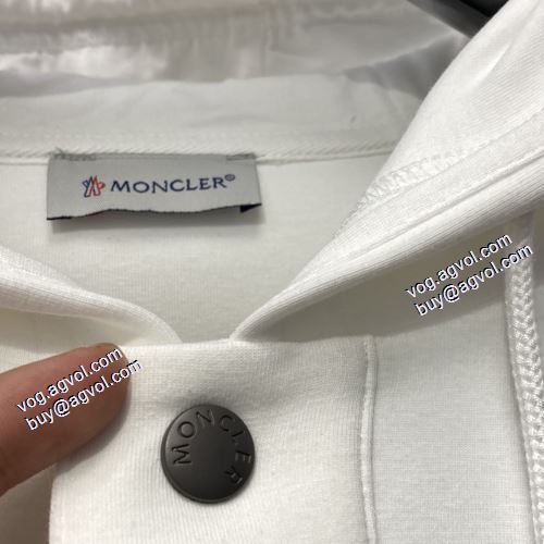 モンクレールスーパーコピー 2021秋冬 3色可選 ランキング1位 ボタンパーカー 帽子付き モンクレール MONCLER プルオーバーパーカー