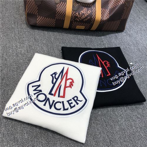 モンクレールスーパーコピー 激安 2021秋冬 プリントパーカ プルオーバーパーカー 超目玉 モンクレール MONCLER 2色可選