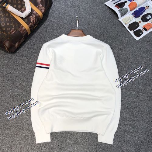プルオーバーパーカー 2色可選 2021秋冬 秋の定番 モンクレール MONCLER モンクレールコピーブランド ロゴパーカー