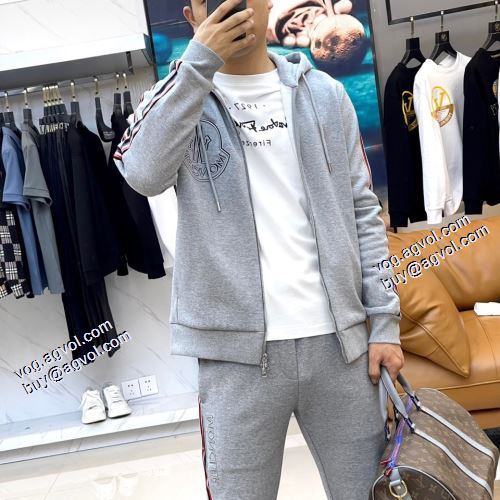 モンクレールブランド コピー 当店ランキング1位常連 2021秋冬 モンクレール MONCLER ジャージセット こだわりのコート ハリのある
