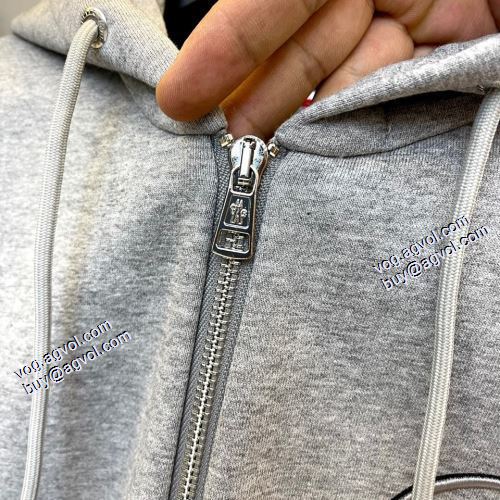 モンクレールブランド コピー 当店ランキング1位常連 2021秋冬 モンクレール MONCLER ジャージセット こだわりのコート ハリのある