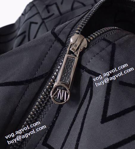 2021秋冬 モンクレール MONCLER モンクレールブランド コピー 最安値に挑戦 ブルゾン 花プリントデザインジャケット 適度な厚み