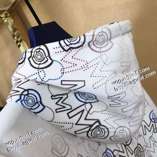 パーカー モンクレールスーパーコピー 人気販売中 2021秋冬 モンクレール MONCLER おしゃれな装い 首胸ロゴ 