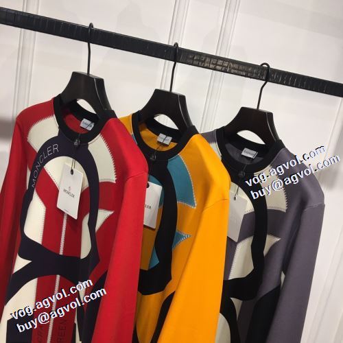 先行販売 プルオーバーパーカー 2021秋冬 モンクレール MONCLER モンクレールコピー 3色可選 プリントパーカ 大好評