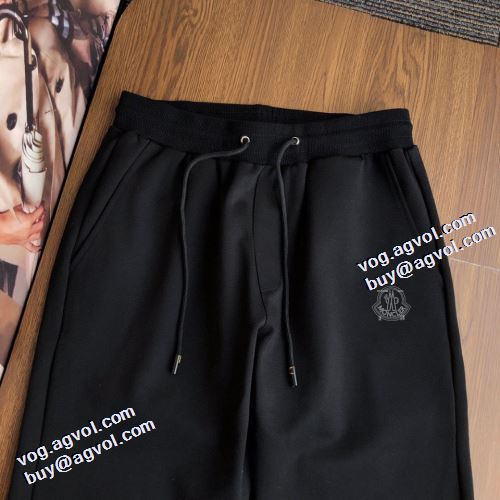 希少価値大！ 2021秋冬 モンクレールコピーブランド モンクレール MONCLER セットアップ上下 リブ付 シンプルなデザイン