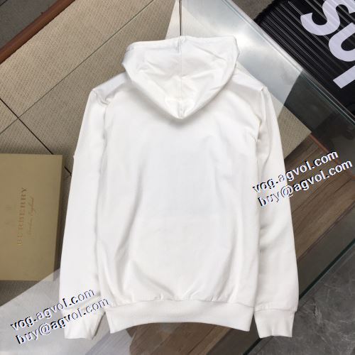 オシャレロゴパーカー パーカー 程よい厚み 2021秋冬 高品質 人気 モンクレール MONCLER モンクレール偽物ブランド 2色可選