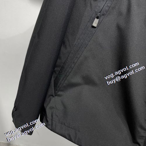 2021秋冬 モンクレールスーパーコピー モンクレール MONCLER 極上の着心地 ブルゾン ファスナポケットが斜めになっているデザイン こだわりのコート