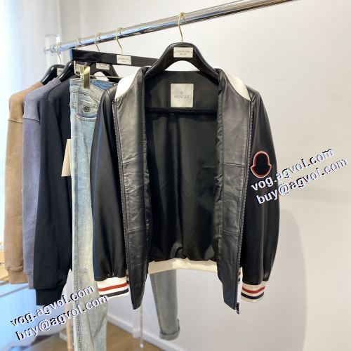堪能できるコート モンクレールブランド コピー おしゃれな装い 2021秋冬 モンクレール MONCLER 耐久性のある 革ジャケット